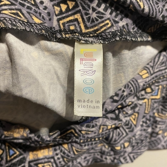 LuLaRoe Grey, Yellow, Blue Patterned Leggings Women's Tall & Curvy Plus Size EUC - Picture 4 of 5